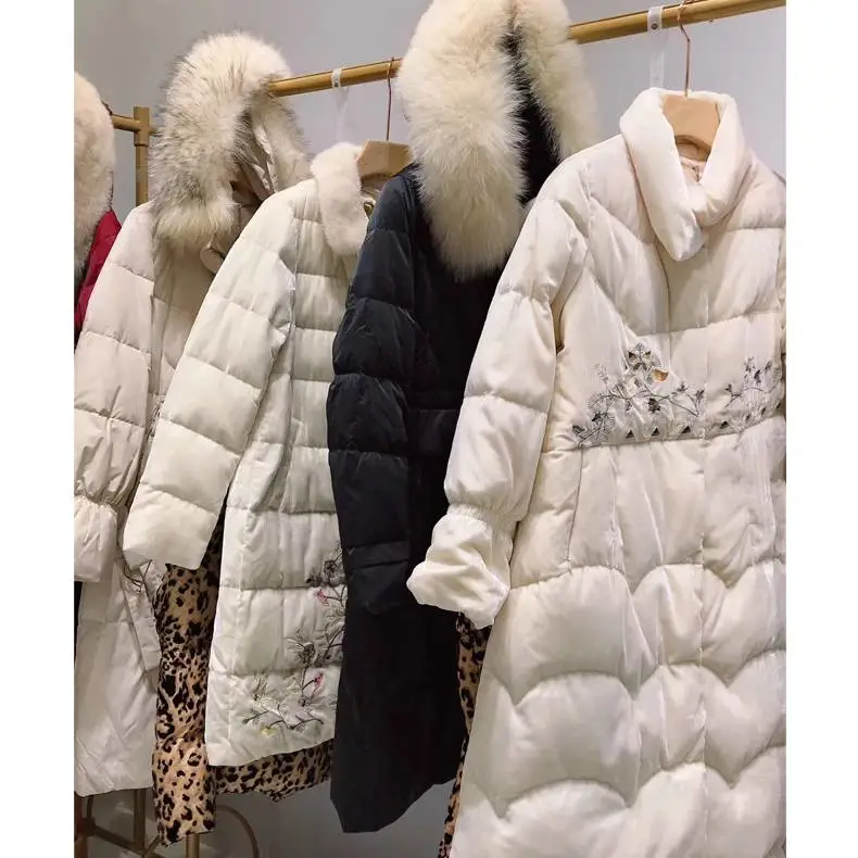 作品品牌折扣大衣***直播休闲安徽合肥秋冬季服装货源批发尾货