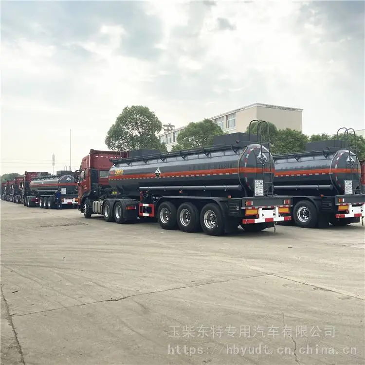 八类化工半挂车 特运衬pe防腐槽罐 钢塑防腐槽罐车