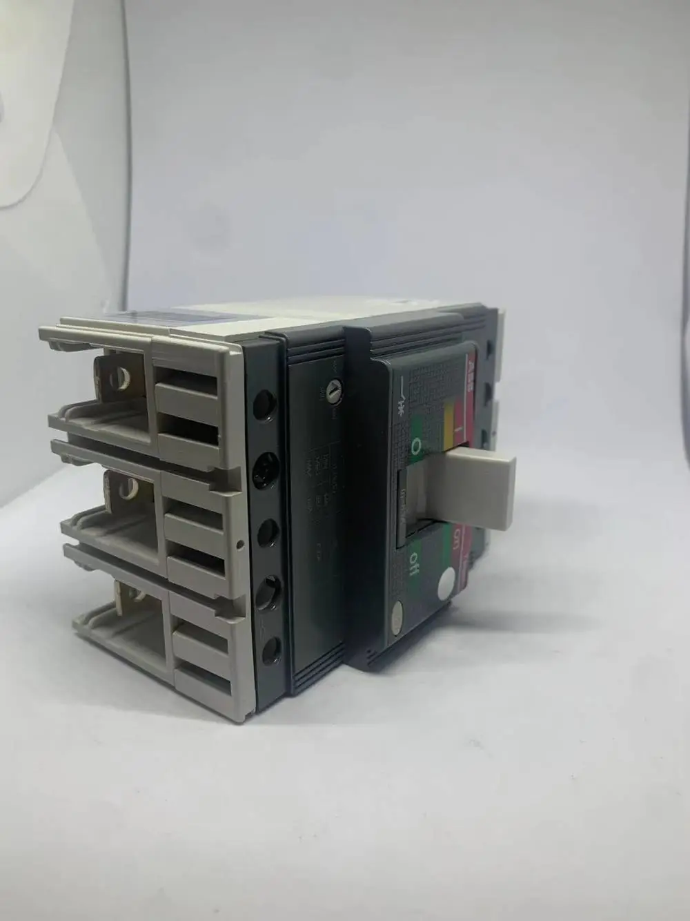 ABB双电源转换开关DPT160-CB010 R63 4P隔离型CB级控制器