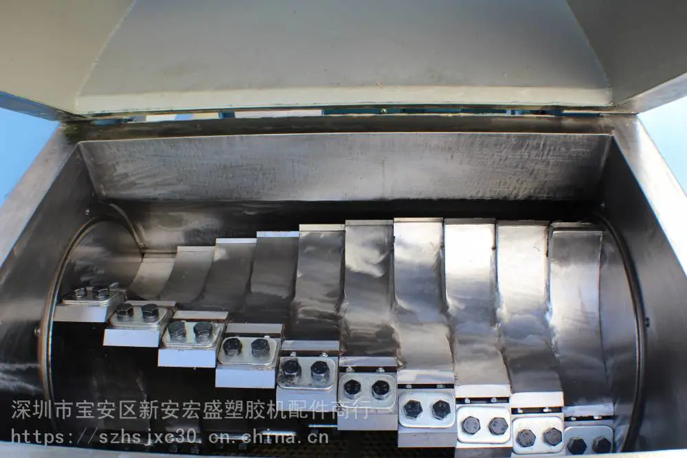 宠物垫料纸棉粉碎机 无纺布卫生巾边角料切碎机 棉布料工业碎布机