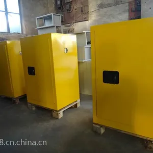 ���ڷ�������������