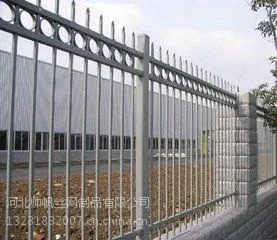 供应供应优质铁艺围栏 花园栅栏 窗台护栏