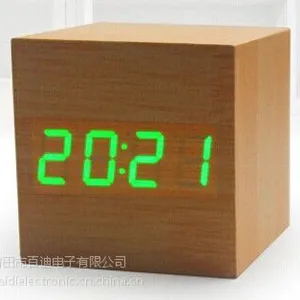 供应热销新款创意LED木头钟 钟声控夜光懒人可爱静音木钟 时尚木头钟