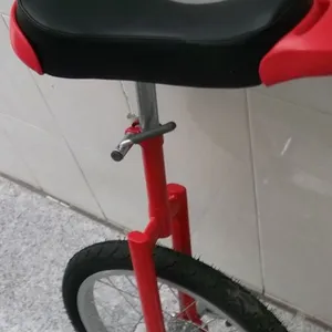 供应独轮自行车 杂技独轮车 杂技车