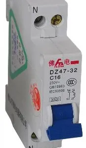 供应DZ47-32单位双极断路器