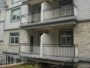 供应***工厂 供应热镀锌钢阳台护栏 静电喷涂阳台栏杆