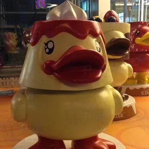 供应玻璃钢小黄鸭雕塑卡通彩绘动物小黄鸭模型雕塑
