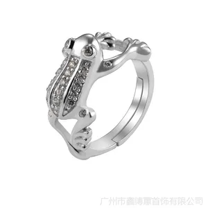 925银青蛙王子戒指 银饰批发 锆石戒指