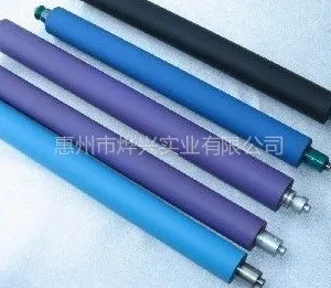 供应台湾薄膜除尘机用粘尘胶辊/台湾粘尘滚轮的定制/粘尘棒的价格
