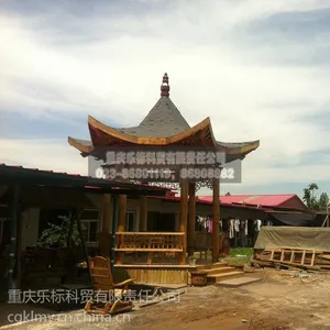 供应重庆防腐木地板公司 重庆南山菠萝格栏杆 芬兰木实木栏杆雕花定做 渝北防腐木花盆加工价格