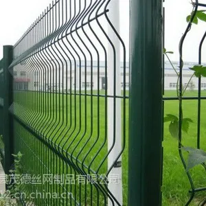 供应三角折弯型隔离栅-市区绿化铁丝网隔离栅之优选产品