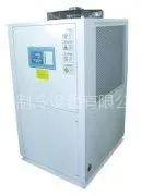 供应风冷箱式工业冷水机