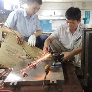 橡胶成型机耗电量大怎么办?