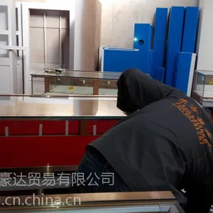 周六福珠宝展柜