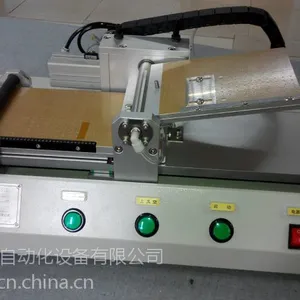 钢化玻璃贴膜机 GY-TM1001-A:用于平面玻璃及胶板的保护膜贴合,贴合无气泡,无压痕自动化设备