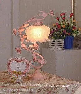 孙氏照明厂家直销 欧式田园铁艺台灯 哑白暖色光粉色别墅灯具 T0247/1