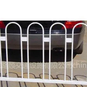 供应护栏、分道护栏、带墩护栏、治安护栏、护栏批发