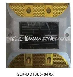 供应供应各种型号的LED太阳能道钉