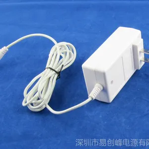 12V2.5A插墙式开关电源 白色外壳开关电源外形美观,过压,过流