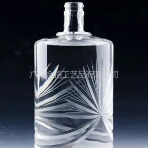 供应供应洋酒瓶 晶白料酒瓶 ***700ML酒瓶