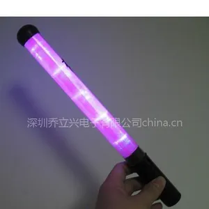 QL演唱会使用闪光棒 助威荧光棒带热全场氛围