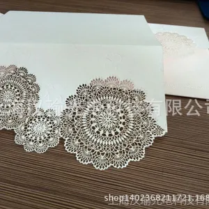 上海金山可用于各种类型贺卡的纸张镂空二氧化碳激光雕刻机