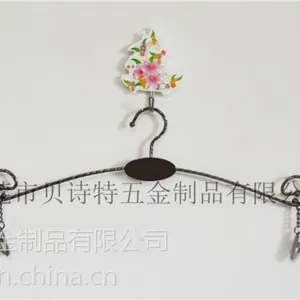 金属衣架