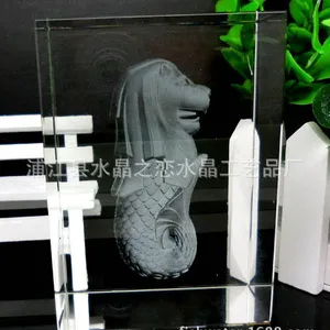 供应新加坡标志性建筑-水晶鱼尾狮模型等水晶纪念品