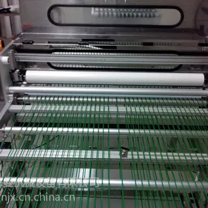供应苏州成都四川重庆板面清洁机滚轮清洁除尘机
