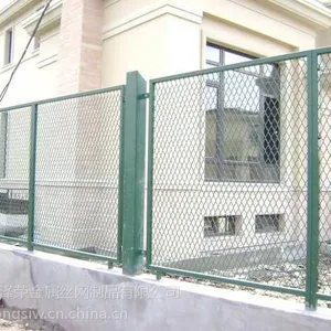 品质高护栏网 点这里--【安平县泽荣护栏网厂】