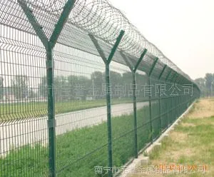 供应刺绳机场护栏网，广西护栏网，宝誉金属制品