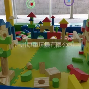 供应供应广州康童充气堡丨冰天雪地充气堡丨充气蹦床丨室内儿童乐园厂家