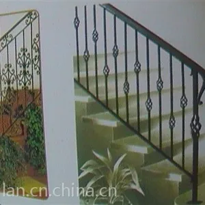供应主要生产各种型号的围墙栏杆、、楼梯栏杆、阳台护栏、绿化栏杆、PVC栏杆