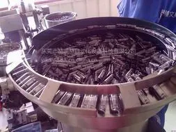 水芯笔盖振动盘:供应优质笔盖振动盘,送料精准,稳定性强,***优质振动盘