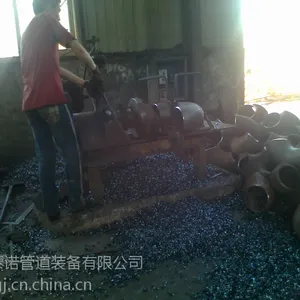 供应沧州泰诺优质碳钢弯头 90°弯头 各种疑难度数弯头