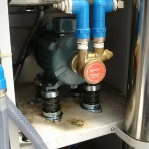 供应饮水机水泵减震器