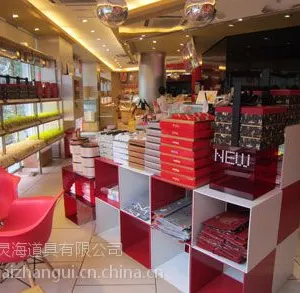 提供镇江地区各种款式蛋糕展示柜 面包展柜 灵海展柜