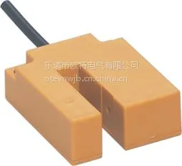 供应槽型光电开关(E3S-GS10N1)