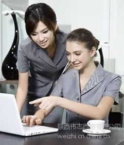 ��Ӧ��Ů���� ***ְҵ��װ ����ΰ־�������ҹ���