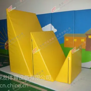 深发品牌黄色直边斜三角儿童训练器材