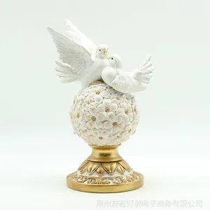 欧式情侣描金和平鸽创意家居客厅婚庆摆件树脂工艺装饰送朋友礼品