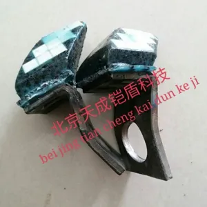 供应双鸭山锤头新型墙材砖机耐磨设备