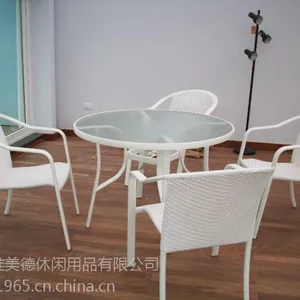 春季流行的田园风格户外家具