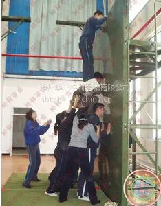 华北特训青县江帆厂家直销地面拓展器械-四米墙 合力冲击 毕业墙