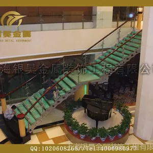 供应***钢结构楼梯、精品旋转楼梯 优质玻璃