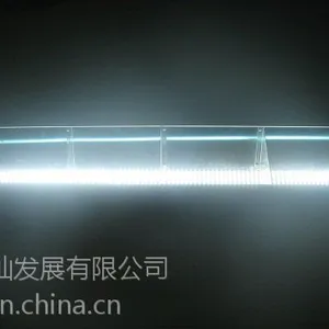 深圳亮灿牌不晃眼无眩光羽毛球场灯光设计