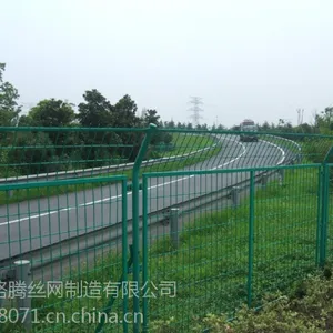 空地围栏护栏网种植地防护护栏网街道生活区隔离网街道生活区防护护栏网车间厂区隔离网栏
