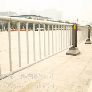 【成都市政道路隔离栏厂家】【成都市政道路隔离栏报价】