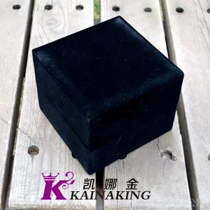 进口长毛绒巨型永生玫瑰礼盒盒子 七夕情人节礼盒速递 15*15CM