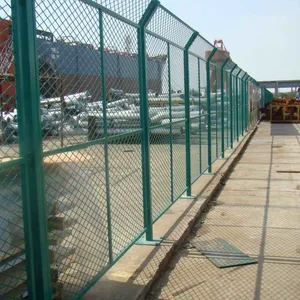 银川专业生产路桥工程防腐护栏网厂家,高速公路护栏网,桥梁防护护栏网